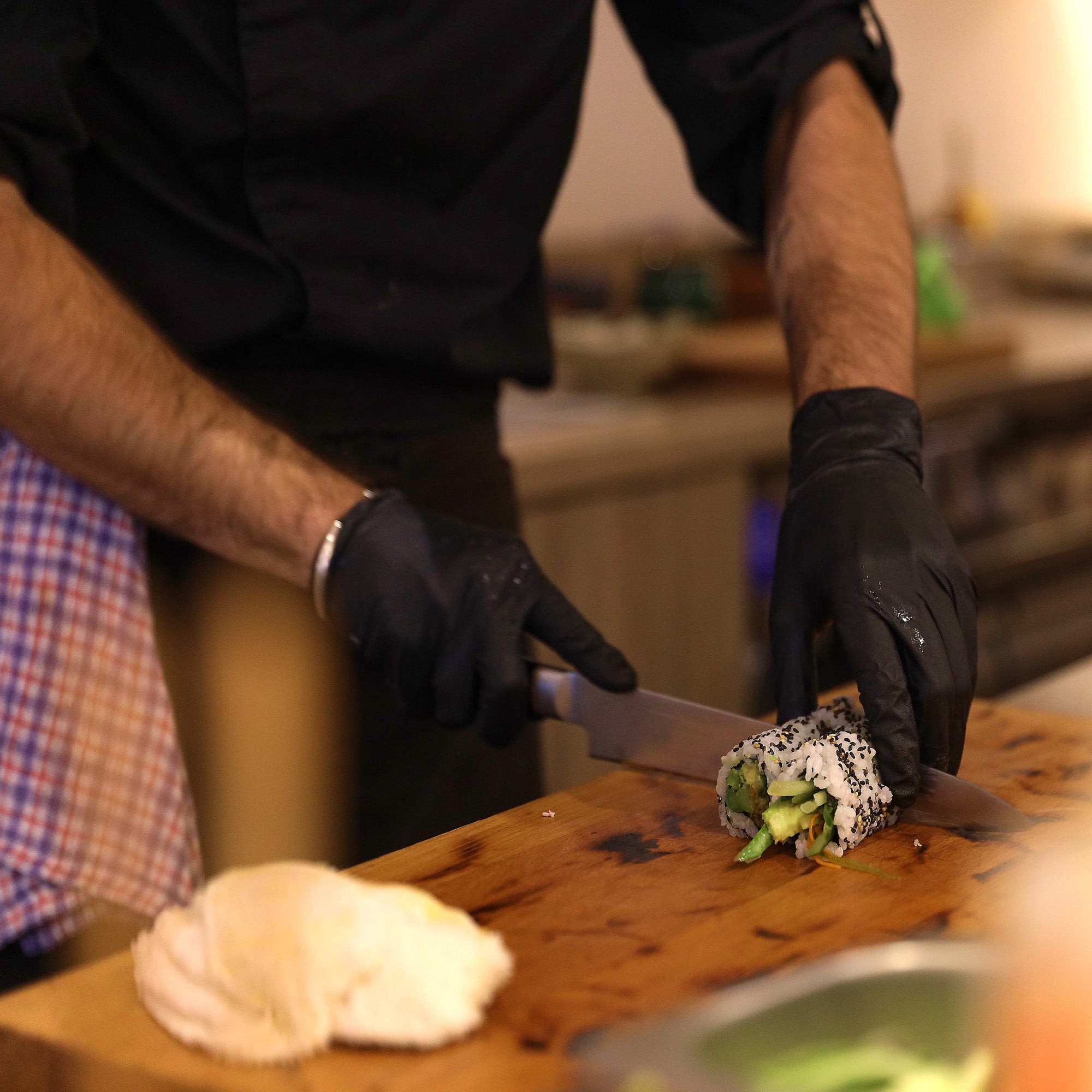 Absolute 100 – Black Powder Free Nitrile Gloves – 100 gloves